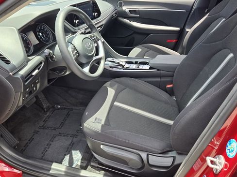 Certified 2023 Hyundai Sonata SE w/ Preferred Accessory Package FWD image 9