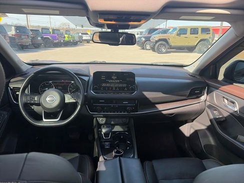 Used 2021 Nissan Rogue SL w/ Premium Package image 17