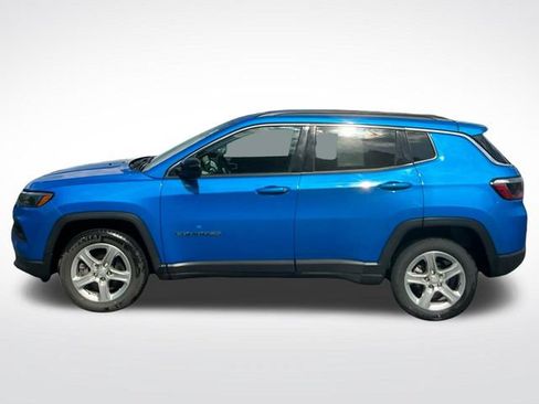 Used 2024 Jeep Compass Latitude AWD/4WD image 4