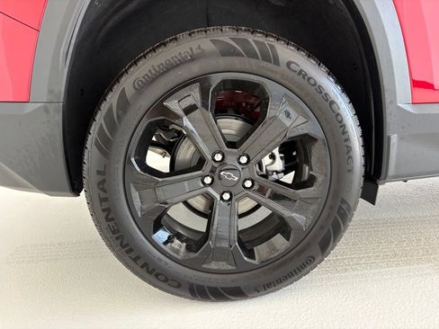 New 2027 Chevrolet Equinox LT w/ Convenience Package II FWD image 24