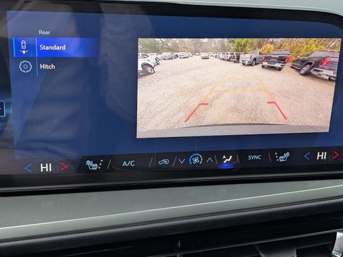 New 2026 Chevrolet Traverse LT image 25