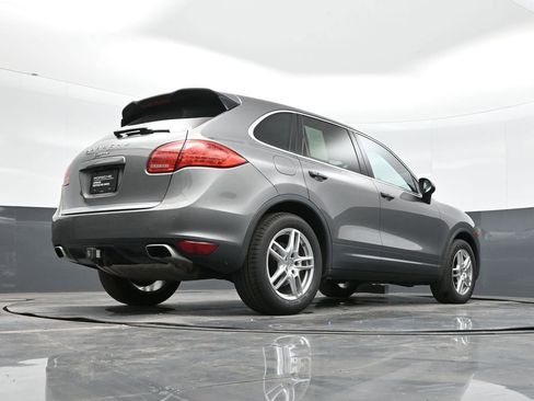Used 2014 Porsche Cayenne image 37