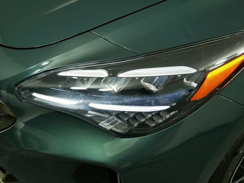 Used 2022 Kia Stinger GT-Line w/ Sun & Sound Package AWD/4WD image 11