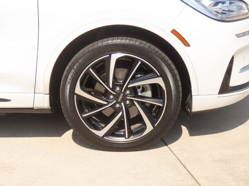 Used 2023 Lincoln Corsair Grand Touring w/ Equipment Group 301A AWD/4WD image 9