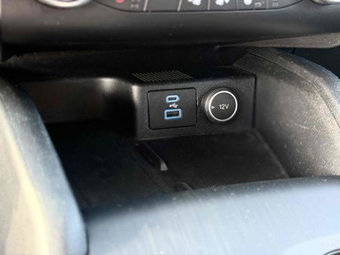 Used 2020 Ford Escape Titanium FWD image 28