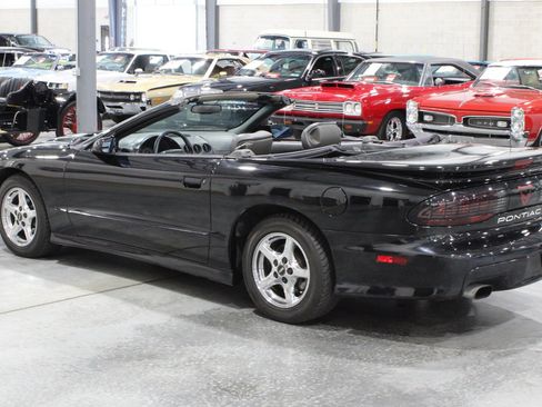 Used 1997 Pontiac Firebird Trans Am w/ Ram Air Performance Pkg RWD image 3