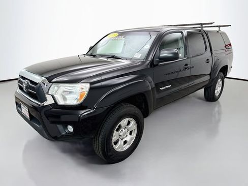 Used 2013 Toyota Tacoma 4x4 Double Cab w/ SR5 Pkg image 3