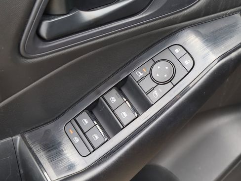 Used 2024 Nissan Rogue S FWD image 20