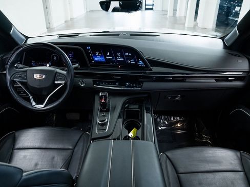 Used 2022 Cadillac Escalade ESV Sport w/ Touring Package image 9