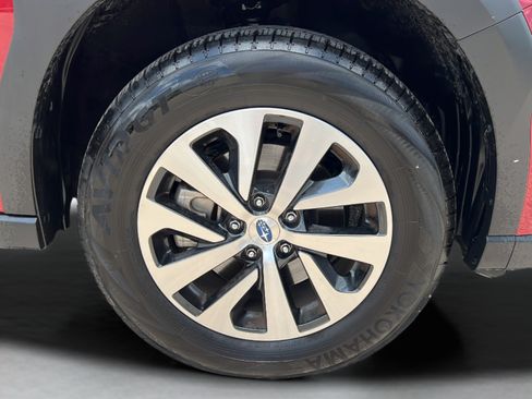 Used 2025 Subaru Outback Premium AWD/4WD image 28