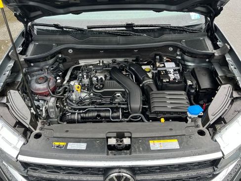 Used 2024 Volkswagen Taos S image 31