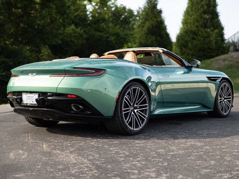 Used 2025 Aston Martin DB12 Convertible RWD image 7