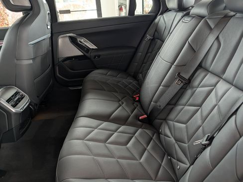 Certified 2024 BMW 760i xDrive image 9