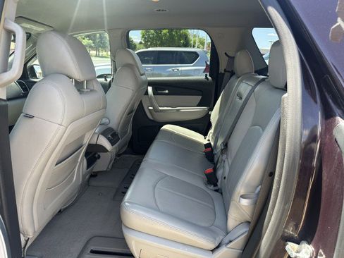 Used 2008 GMC Acadia SLT w/ Cargo Convenience Package AWD/4WD image 13