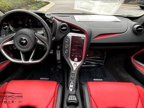 Used 2024 McLaren 750S Spider image 14