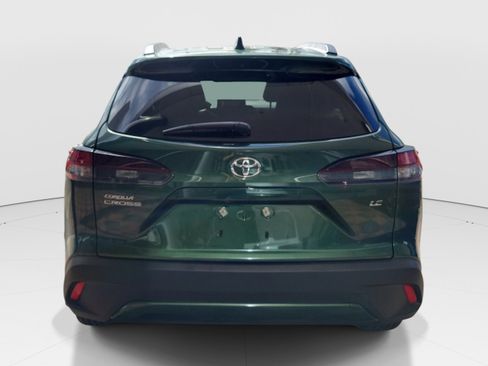 Used 2026 Toyota Corolla Cross LE w/ Moonroof Package FWD image 6