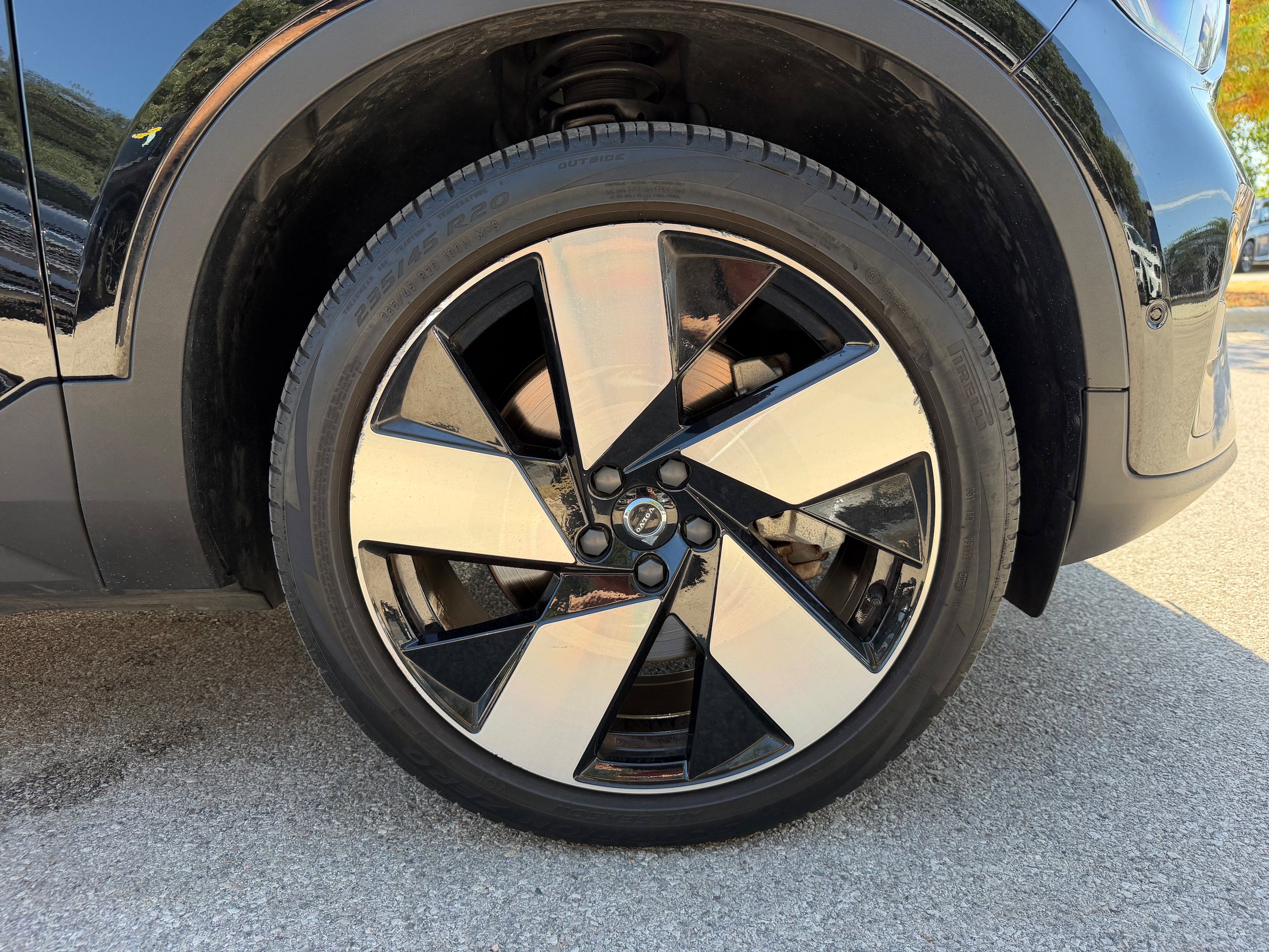 Certified 2023 Volvo C40 P8 Recharge Ultimate w/ Protection Package Premier AWD/4WD image 9