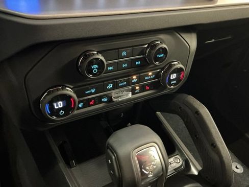 New 2026 Ford Bronco Outer Banks w/ Sasquatch Package AWD/4WD image 24