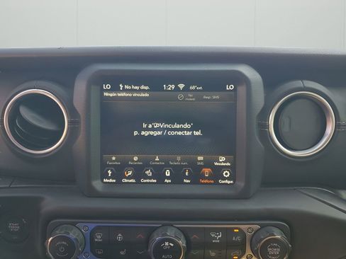 Used 2020 Jeep Gladiator Overland image 33