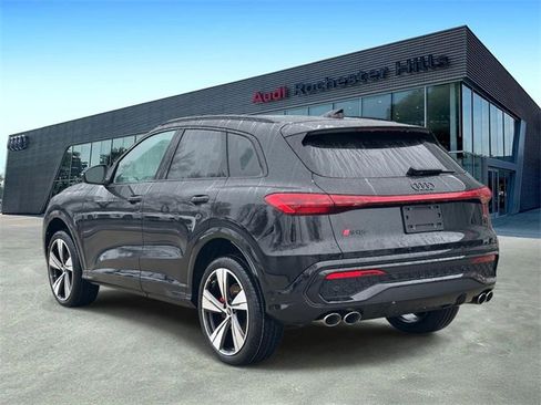 New 2025 Audi SQ5 Premium Plus image 3