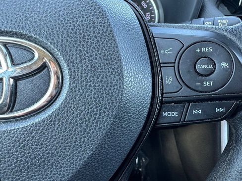 Used 2021 Toyota RAV4 XLE FWD image 20