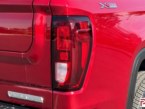 Certified 2022 GMC Sierra 1500 Elevation w/ Elevation Premium Package AWD/4WD image 32