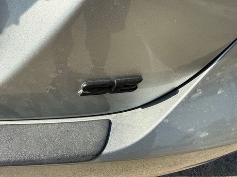 Used 2022 Toyota Camry SE FWD image 9