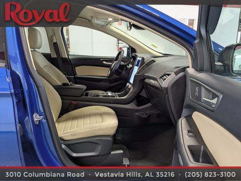 Used 2022 Ford Edge SE w/ Black Appearance Package image 8