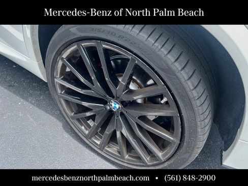 Used 2024 BMW X5 sDrive40i w/ M Sport Package RWD image 9