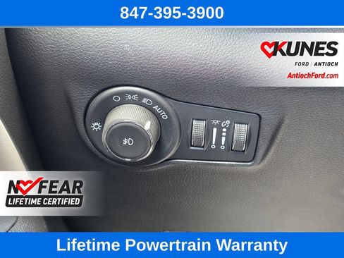 Used 2025 Jeep Compass Limited AWD/4WD image 35