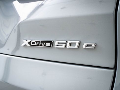 New 2026 BMW X5 xDrive50e w/ M Sport Package image 9