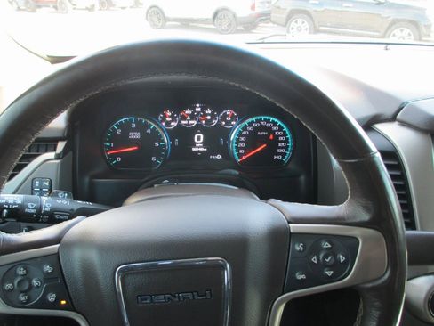 Used 2018 GMC Yukon XL Denali w/ Denali Ultimate Package image 30