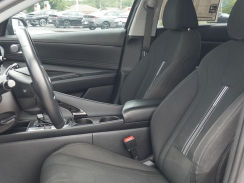 Used 2021 Hyundai Elantra SEL w/ Convenience Package FWD image 8