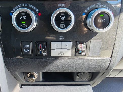 Used 2011 Toyota Sequoia Platinum AWD/4WD image 42