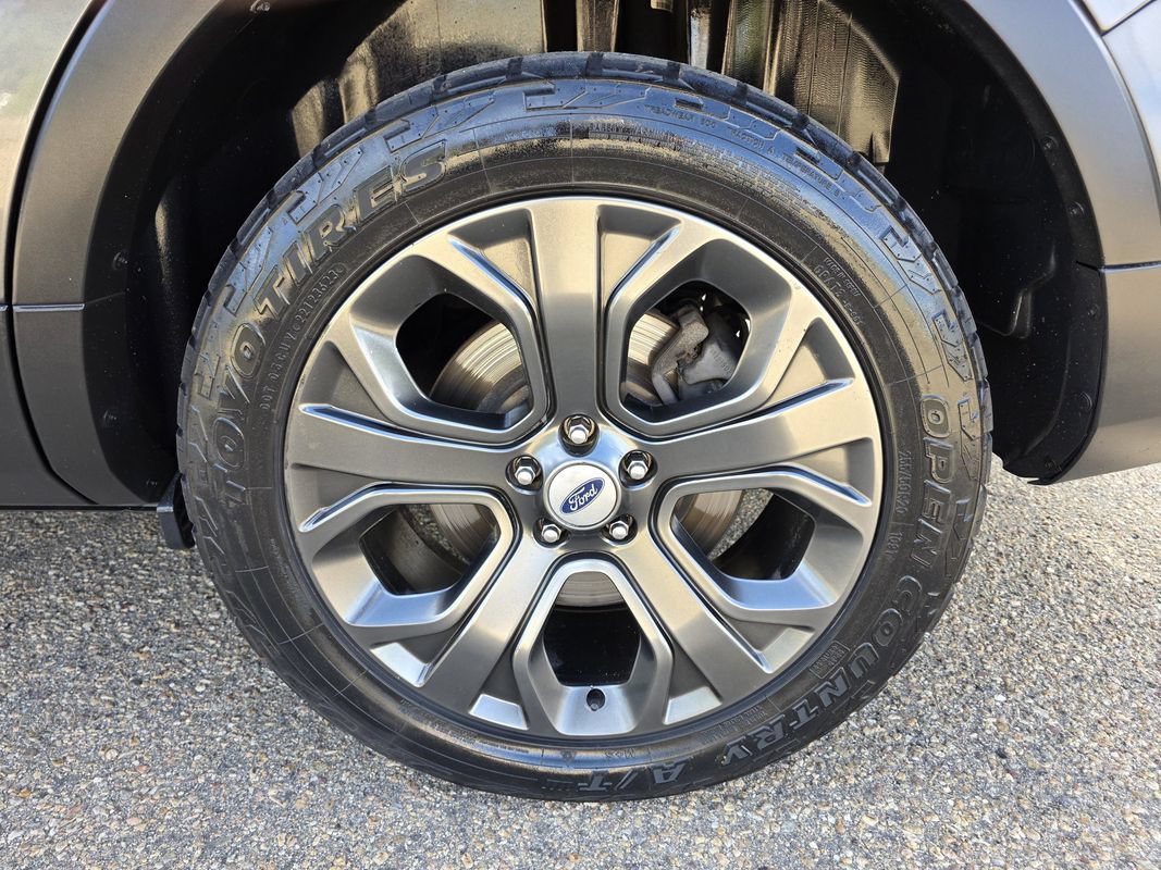 Used 2018 Ford Explorer Sport w/ Equipment Group 401A AWD/4WD image 40