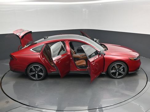 Used 2024 Honda Accord Sport image 18