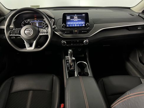 Used 2025 Nissan Altima 2.5 SR image 13