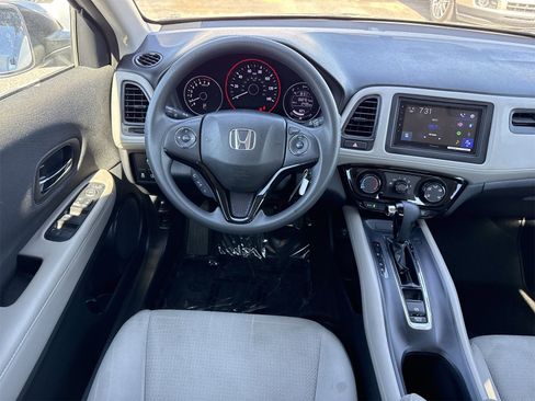 Used 2021 Honda HR-V LX image 12