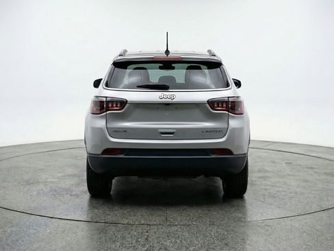 Used 2025 Jeep Compass Limited AWD/4WD image 7