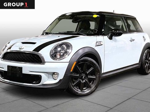 Used 2013 MINI Cooper S image 1