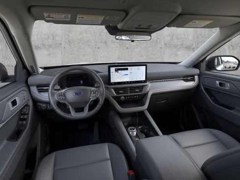 New 2026 Ford Explorer Active RWD image 9