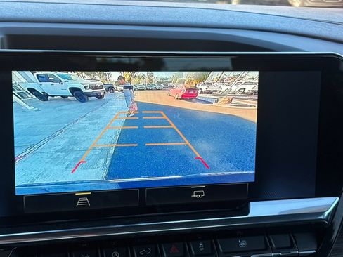 Used 2024 Chevrolet Silverado 1500 LT image 26