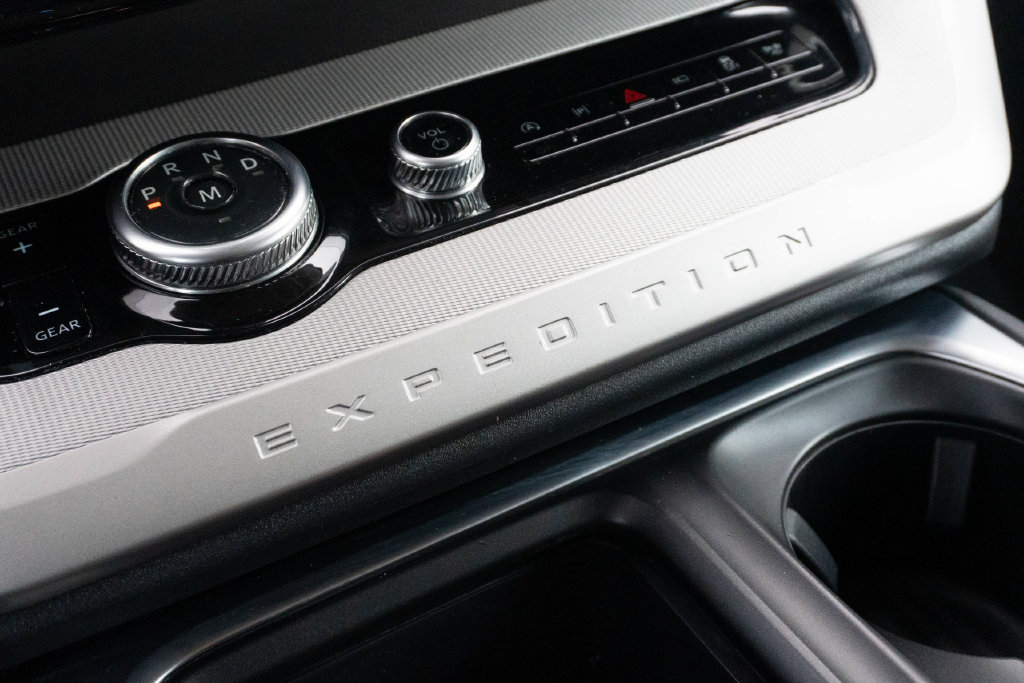 Used 2025 Ford Expedition Active RWD image 30