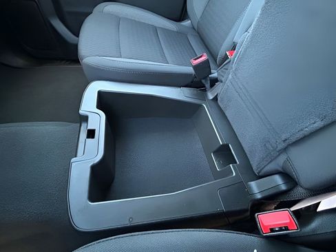 Used 2025 Chevrolet Silverado 1500 Custom image 31