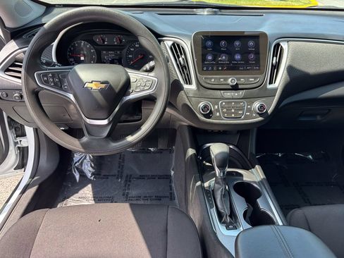 Used 2024 Chevrolet Malibu LT FWD image 21