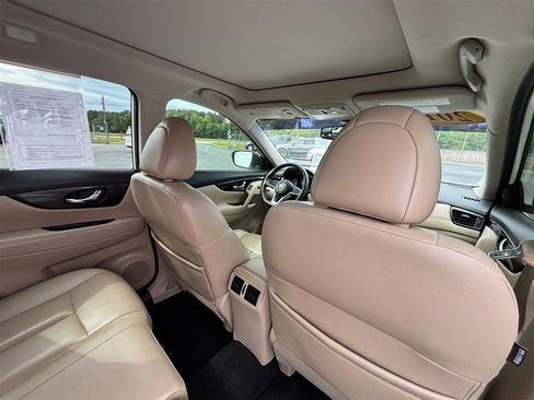 Used 2018 Nissan Rogue SL w/ Premium Package FWD image 23