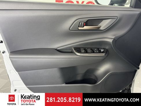 New 2026 Toyota Crown XLE image 13