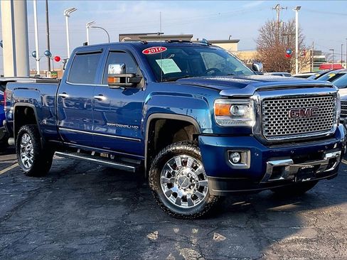 Used 2016 GMC Sierra 3500 Denali w/ Duramax Plus Package image 32