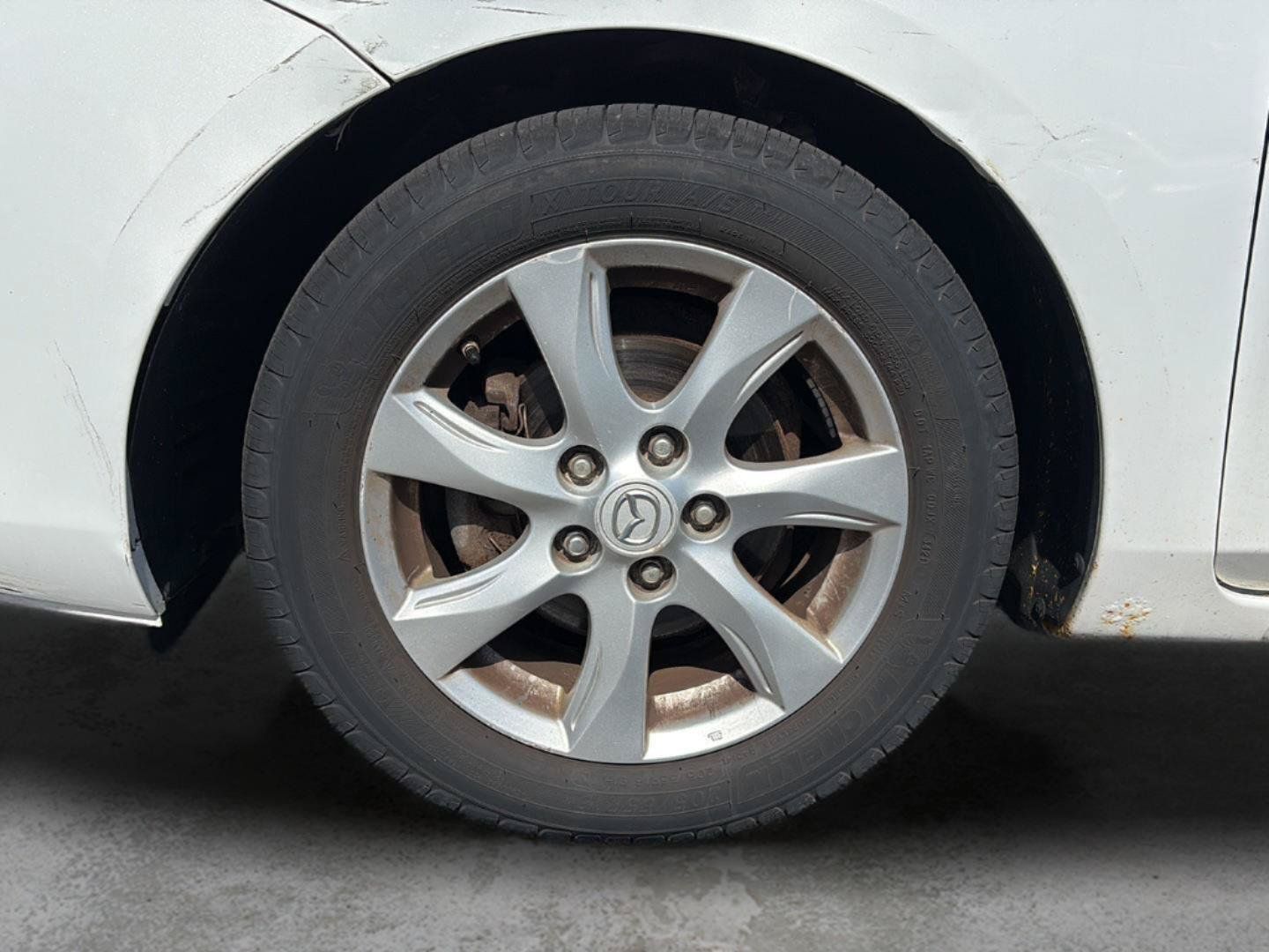 Used 2011 MAZDA MAZDA3 i Touring FWD image 21