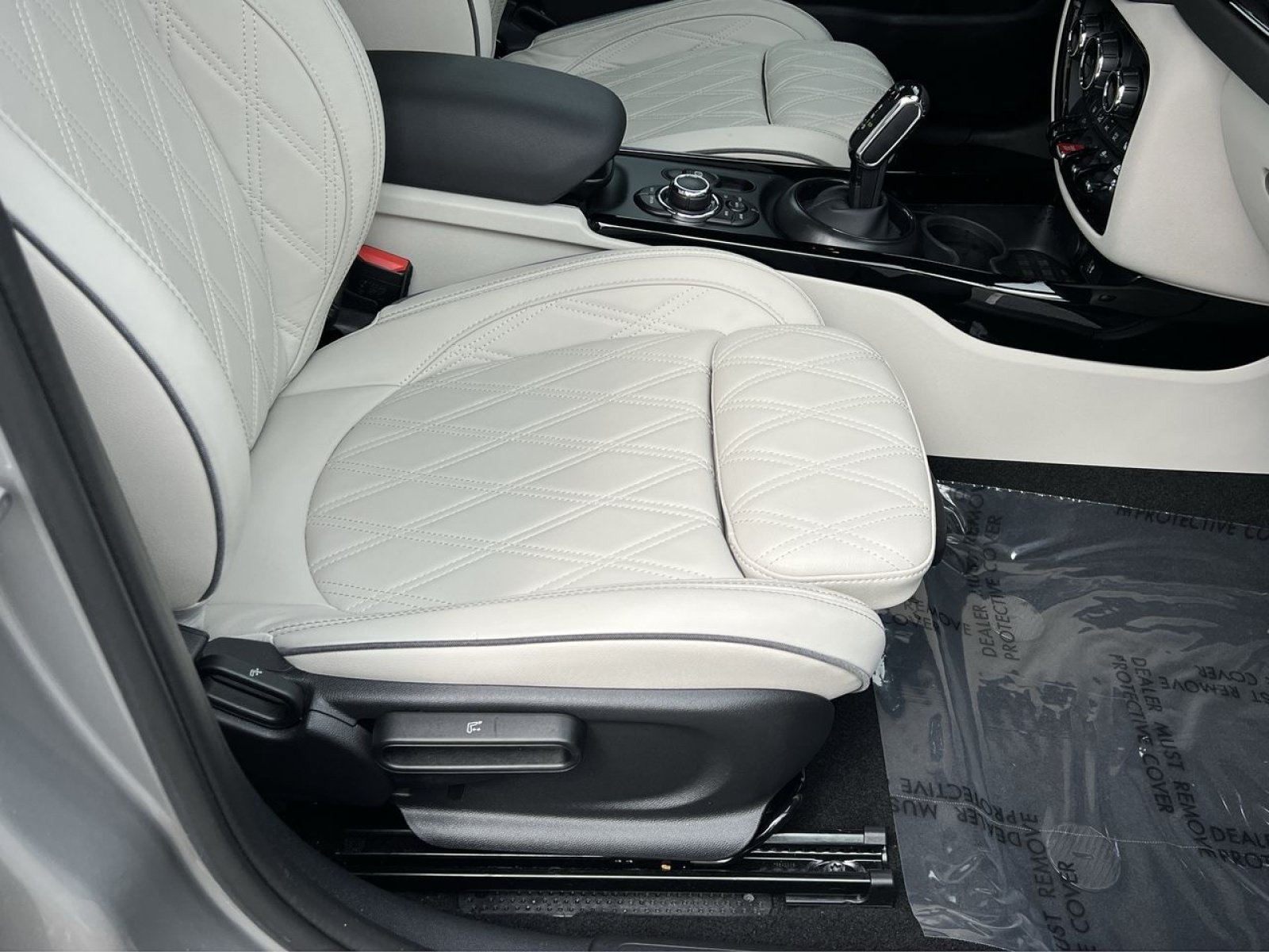 Used 2024 MINI Cooper Clubman John Cooper Works w/ Signature Upholstery Package AWD/4WD image 27